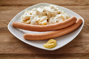 Bockwurst with potato salad and mustard