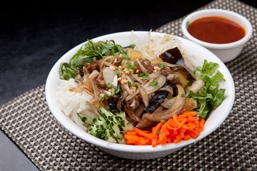 Fresh Vegetables, Raw Meat Topped with Bunbossao 