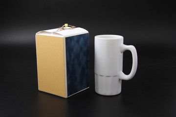 gift packaging for mugs of colored cardboard