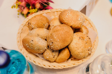 buns bred composition in a plate