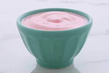 Artisan greek strawberry yogurt