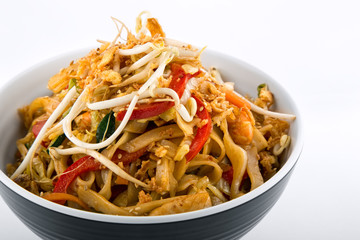Noodles with vegetables and sprouts