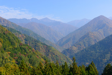 Obraz premium 長野 飯田 秋の下栗の里と南アルプス