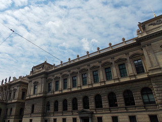 Fototapeta na wymiar Rudolfinum in Prague