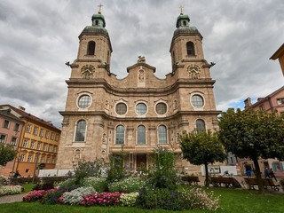Fototapeta na wymiar Dom zu St. Jakob in Innsbruck