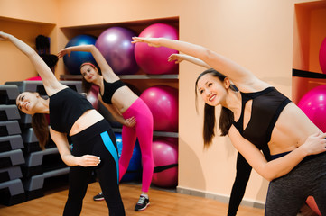 Fototapeta premium fitness, training, aerobics and people concept