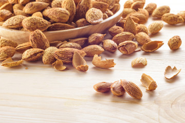 Almond nuts baked with butter and salt