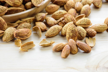 Almond nuts baked with butter and salt.