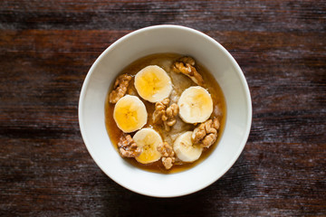 Fototapeta na wymiar oatmeal with babanas honey nut