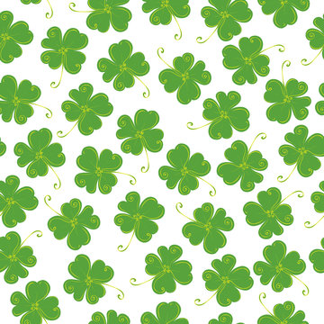  lucky St Patricks Day/ vector seamless pattern of clover with four leaves on a white background