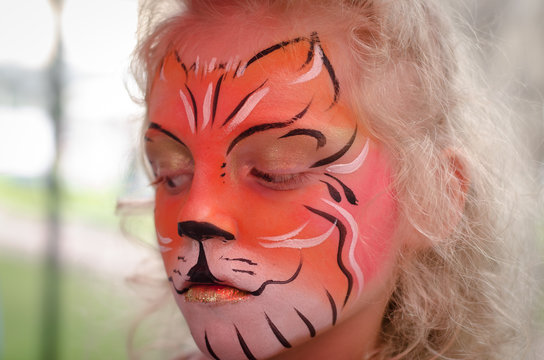 tiger face painting