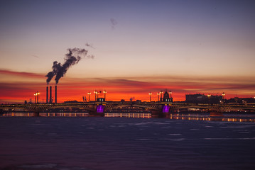 Fototapeta premium Winter sunset view of the bridge