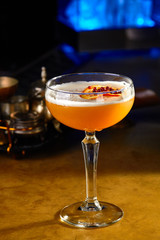 alcoholic cocktail of grapefruit and mint