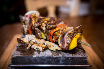 Spieß auf heissem Stein 10