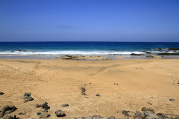 Fototapeta na wymiar Scenic view El Cotillo beach on Fuerteventura, Canary Islands