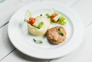 mashed potato with cutlet