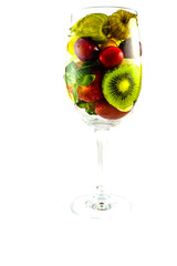 Smoothiezutaten in Weinglas