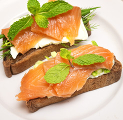sandwiche with red fish