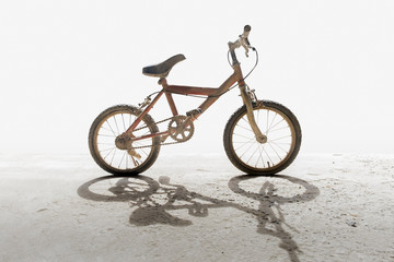 Fototapeta premium dirty small bicycle