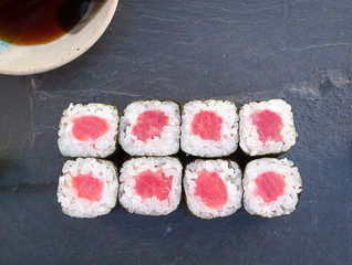 Tuna roll