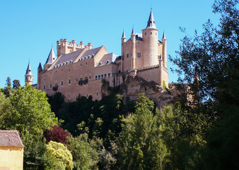 Fototapeta na wymiar Castle Alcazar de Segovia