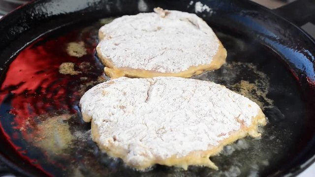 We fry chicken chops.	Process of preparation of meat.	