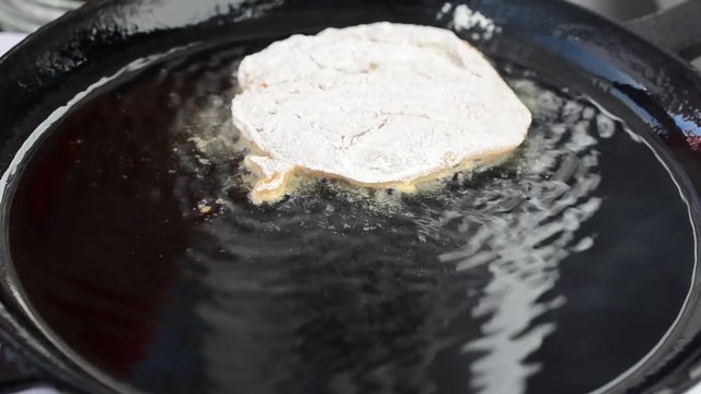 We fry chicken chops.	Process of preparation of meat.	