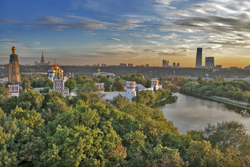 Obraz premium View of the Novodevichy Convent and the pond, landmark, Moscow