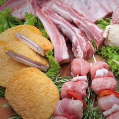 Skewers of pork stuffed with chicken cutlets