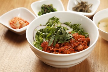 Jeyuk deopbap. Spicy Stir-fried Pork with Rice 