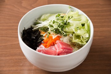 hoe deopbap. Raw Fish Bibimbap 