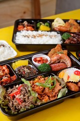  Jeyuk-bokkeum dosirak. lunchbox with Stir-fried Pork 