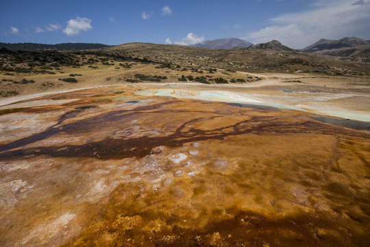 Badab-e Surt