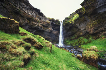 Obraz premium Fantastic landscape of mountains and waterfalls in Iceland