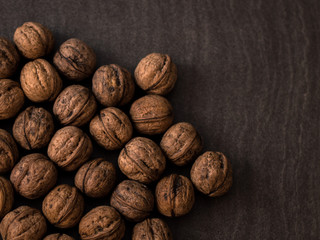 the walnuts in shell