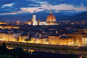 Fototapeta na wymiar Florence Cathedral skyline night