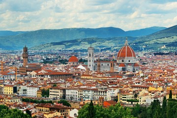 Fototapeta na wymiar Florence Cathedral skyline from mountain