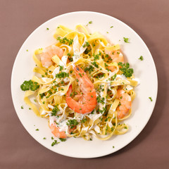 pasta with cream and prawn