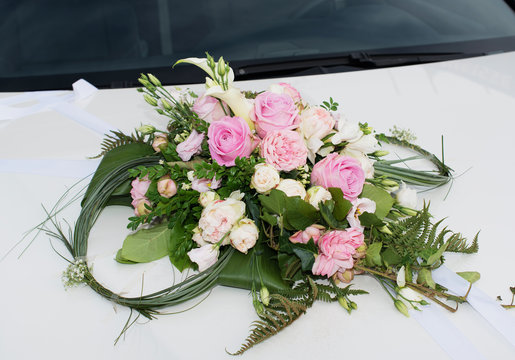Autoschmuck f&uuml;r Hochzeitsauto oder Brautauto zur Hochzeitsfahrt