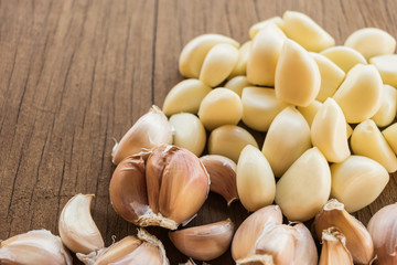 garlics close up on table wood vintage background