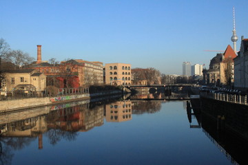 Berlin-Mitte, Blick von der Weidendammer Brücke nach Osten