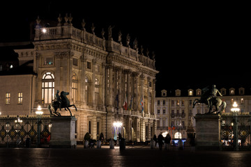 Fototapeta premium TURIN (Torino), ITALY - February 17, 2017: Night view of Palazzo Madama (Royal palace) in Piazza Castello (HDR)