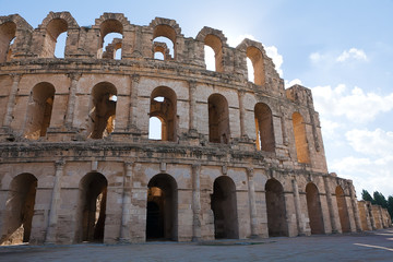 Fototapeta na wymiar Landmark Roman amphitheater in El Jem