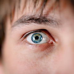 Obraz premium Zbliżenie oka mężczyzny