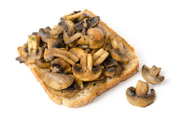 Champignons auf Toast