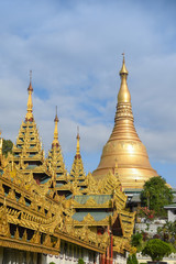 Fototapeta premium Shwedagon Pagoda, landmark of Yangon, Myanmar
