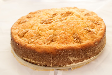 sponge cake with walnuts