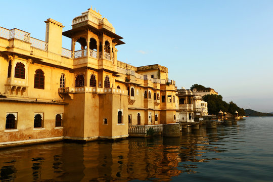 Bagore Ki Haveli; stands on the platform of Gangori Ghat in the vicinity of Pichola Lake. The building is a museum portrays the patrician culture of Mewar.