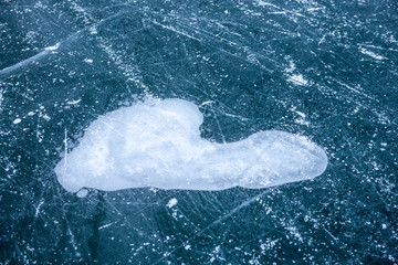 Frozen heart air bubble love