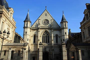 Fototapeta na wymiar Façade de l'église des Arts-et-Métiers à Paris, France